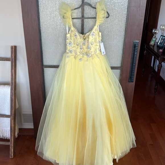 Mac Duggal 68162 yellow corset back ball gown size 12 NEW $798 - Picture 1 of 16